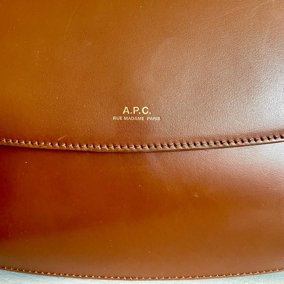 APC Sarah Shoulder flap bag in Nut Brown - Picture 3 of 9